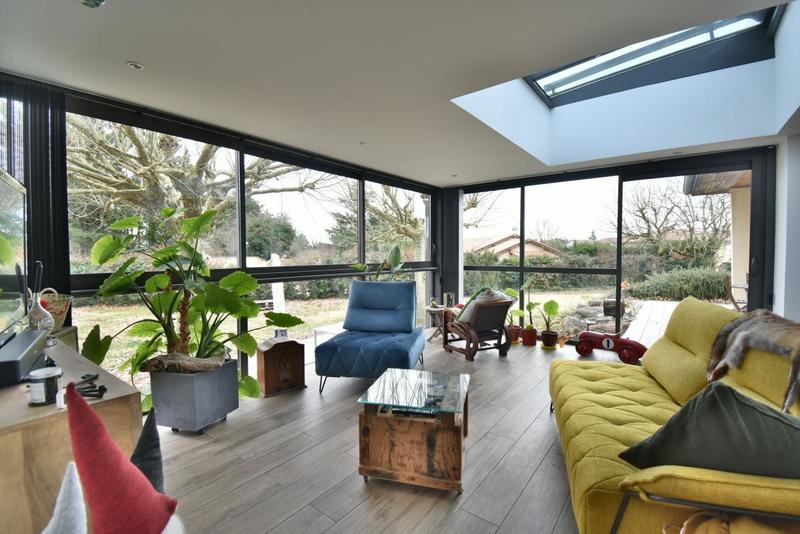 Villa - 203 m² - 6 pièces