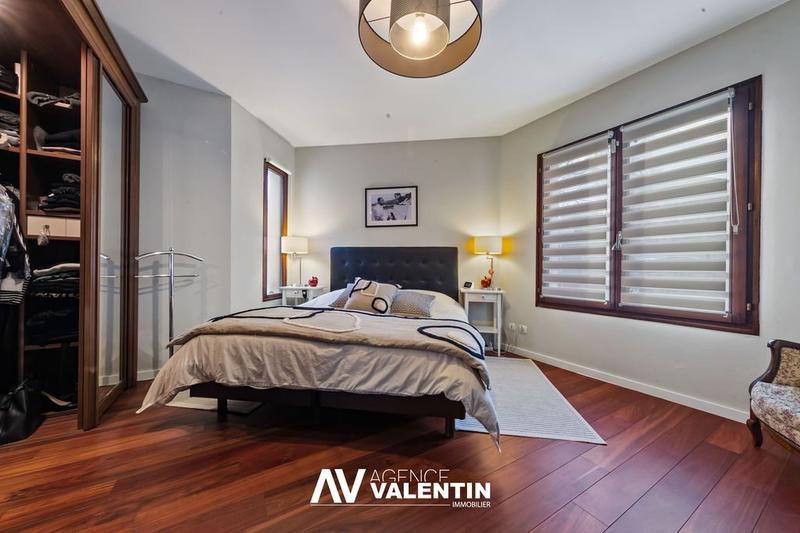 Maison - 195 m² - 6 pièces