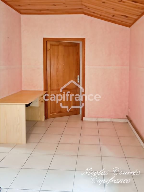 Maison - 214 m² - 5 pièces