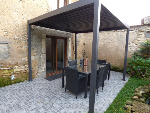 Maison - 266 m² - 7 pièces