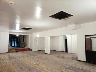 Local commercial - 255 m² - 4 pièces