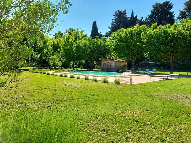 Maison - 628 m² - 9 pièces