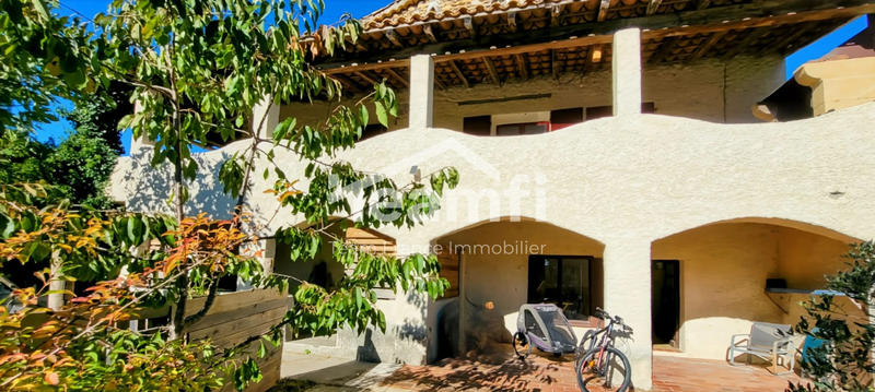 Maison - 157 m² - 7 pièces