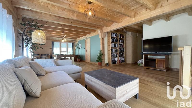 Maison - 547 m² - 8 pièces