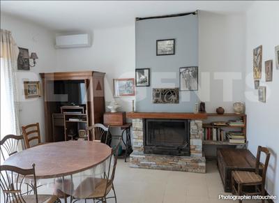 Maison traditionnelle - 220 m² - 12 pièces