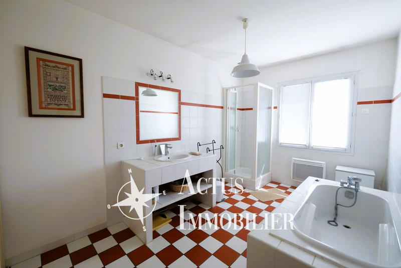 Maison - 190 m² - 6 pièces