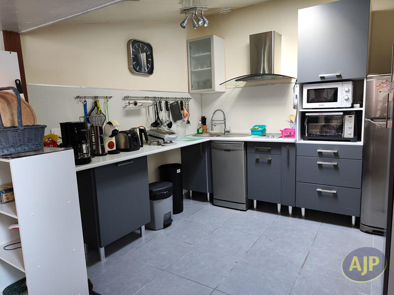 Maison - 171 m² - 7 pièces