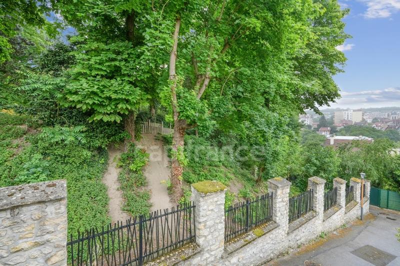 Maison - 98 m² - 5 pièces