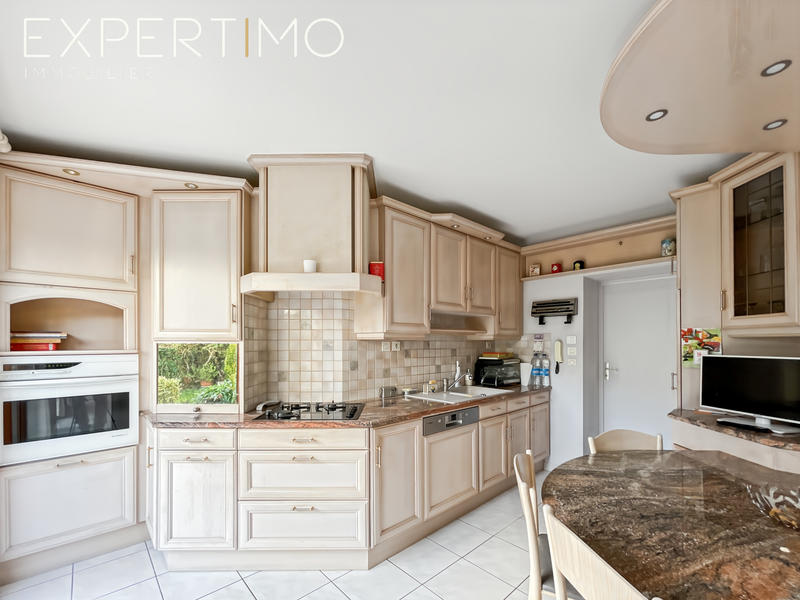 Maison - 97 m² - 5 pièces