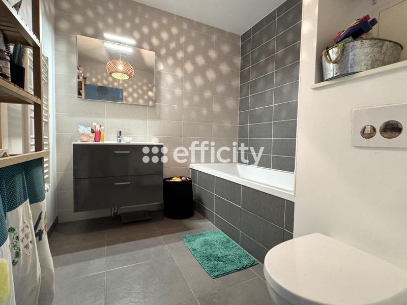 Appartement - 77 m² - 4 pièces