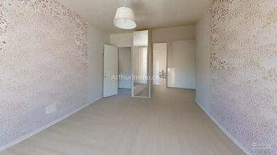 Appartement - 105 m² - 4 pièces