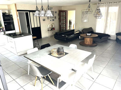 Maison - 105 m² - 4 pièces