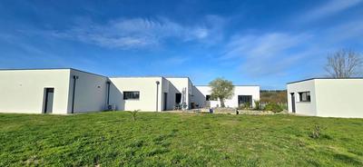 Maison - 194 m² - 6 pièces