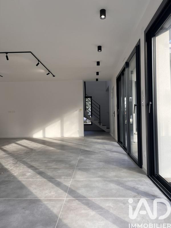 Maison - 142 m² - 6 pièces