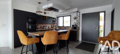 Maison - 105 m² - 4 pièces