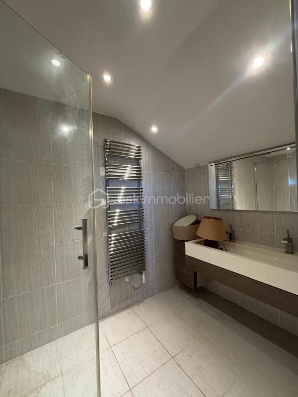 Maison - 183 m² - 7 pièces