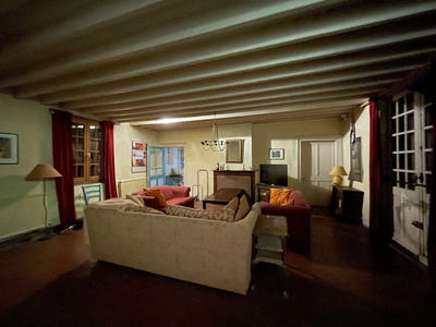 Corps de ferme - 280 m² - 9 pièces