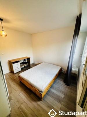 Chambre - 12 m² - 1 pièce