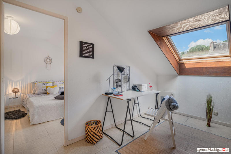 Appartement - 94 m² - 4 pièces