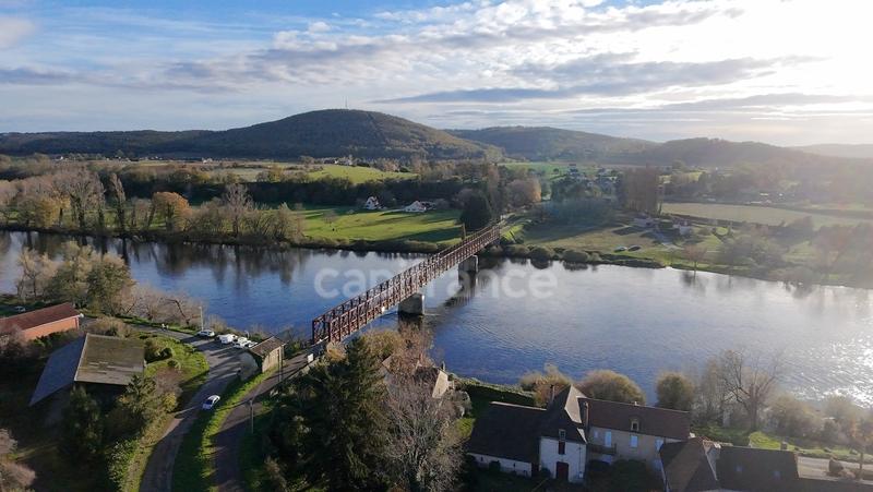 Maison - 230 m² - 12 pièces