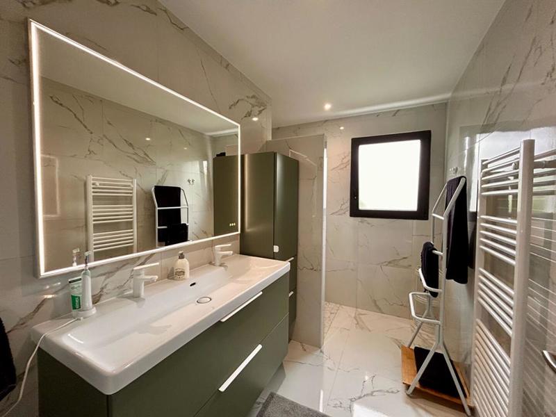 Maison - 105 m² - 4 pièces