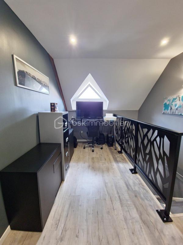 Maison - 220 m² - 7 pièces