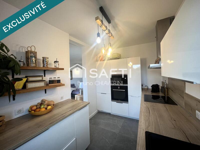 Appartement - 79 m² - 3 pièces