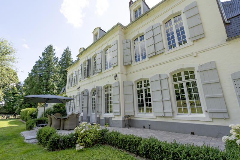 Château - 404 m² - 14 pièces