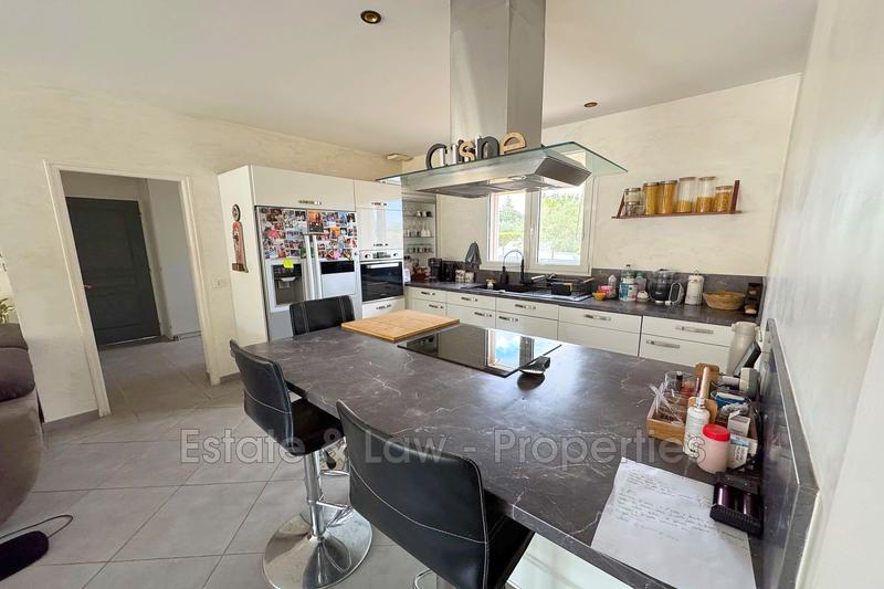 Maison - 137 m² - 4 pièces