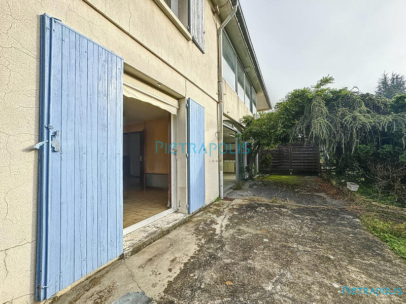 Appartement - 100 m² - 3 pièces