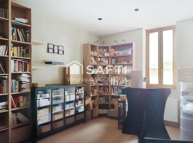 Maison - 250 m² - 7 pièces