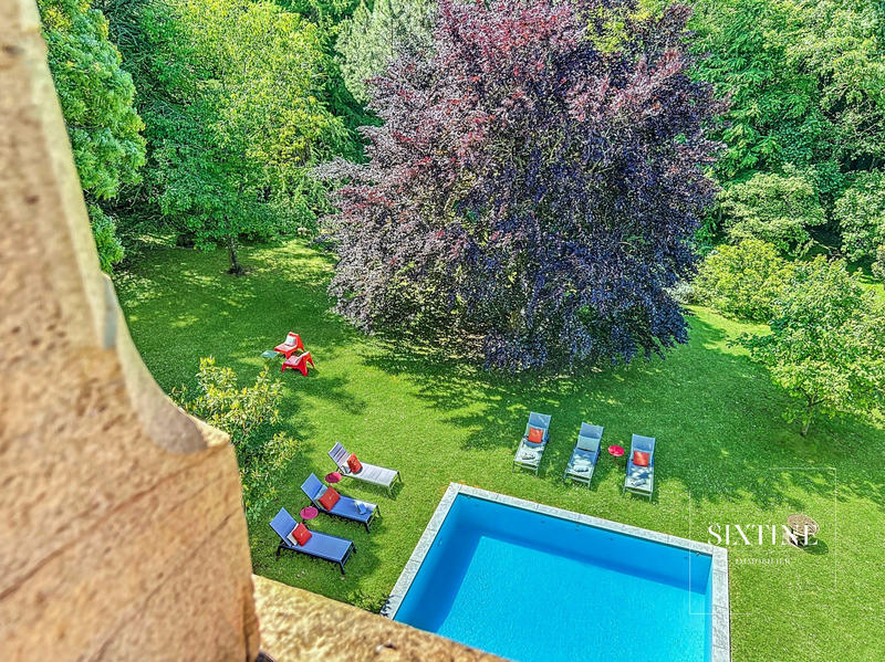 Château - 500 m² - 12 pièces