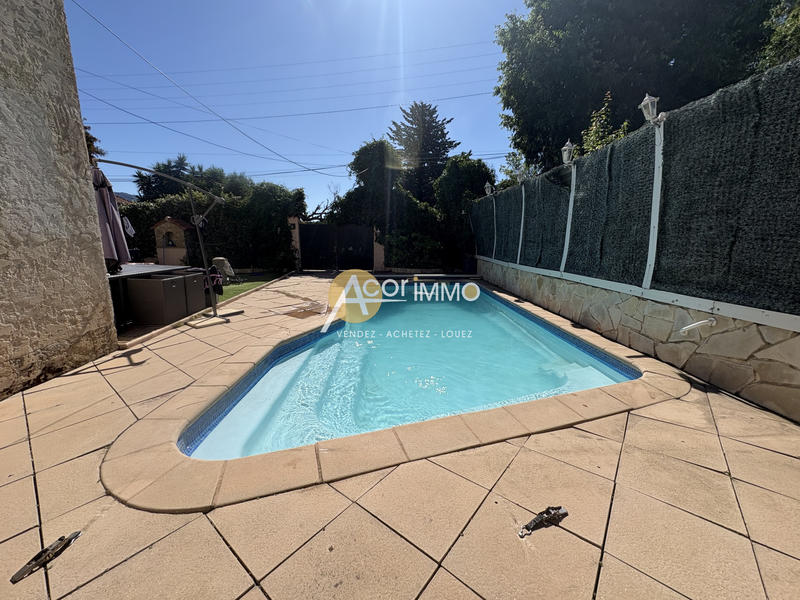 Maison - 130 m² - 4 pièces