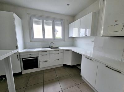 Appartement - 80 m² - 3 pièces