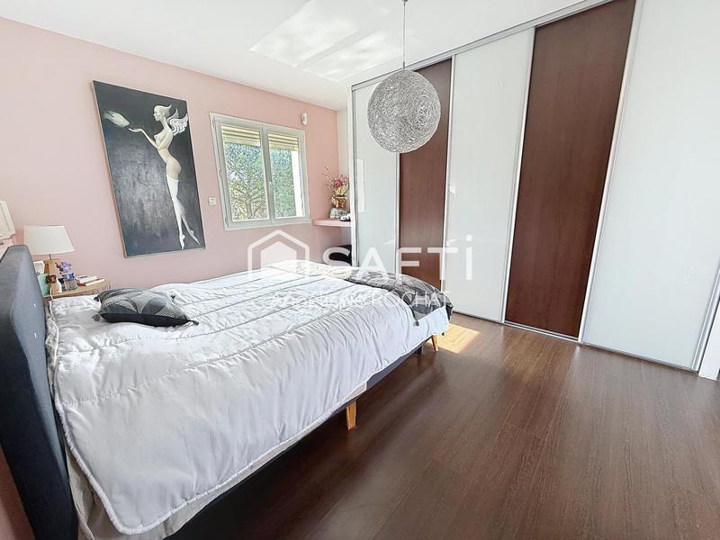 Villa - 180 m² - 6 pièces