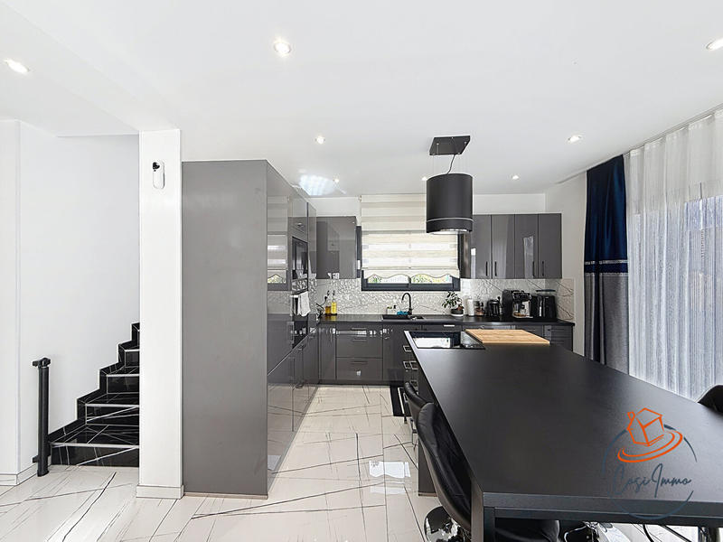 Maison - 115 m² - 5 pièces