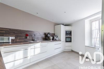 Maison - 145 m² - 7 pièces