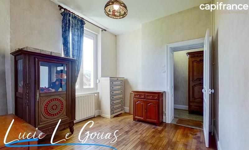 Demeure - 181 m² - 8 pièces