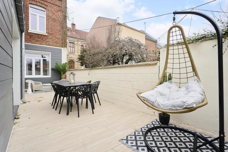 Maison - 130 m² - 8 pièces