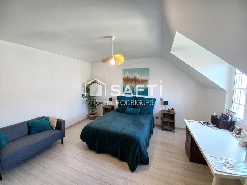 Maison - 197 m² - 8 pièces