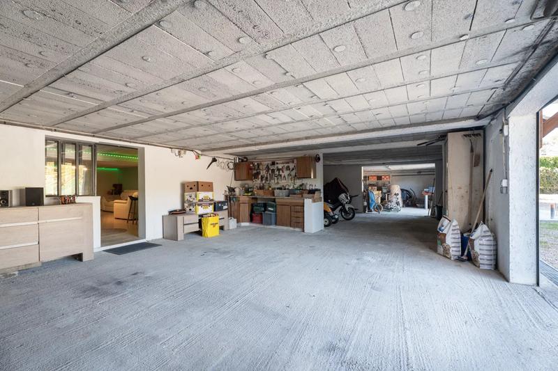 Maison - 270 m² - 8 pièces