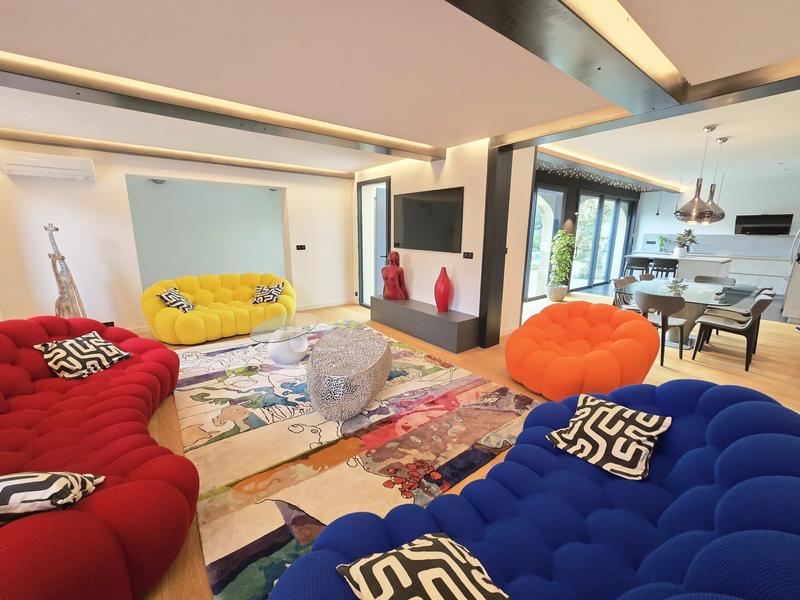 Villa - 280 m² - 8 pièces