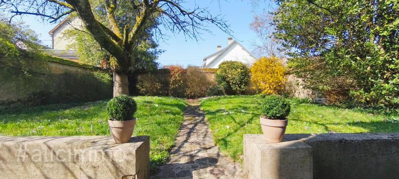 Maison - 334 m² - 14 pièces