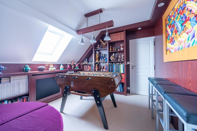 Maison - 187 m² - 7 pièces