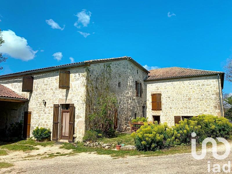 Maison - 372 m² - 14 pièces