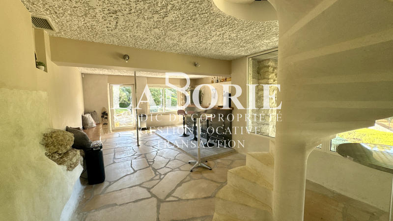 Maison - 157 m² - 6 pièces