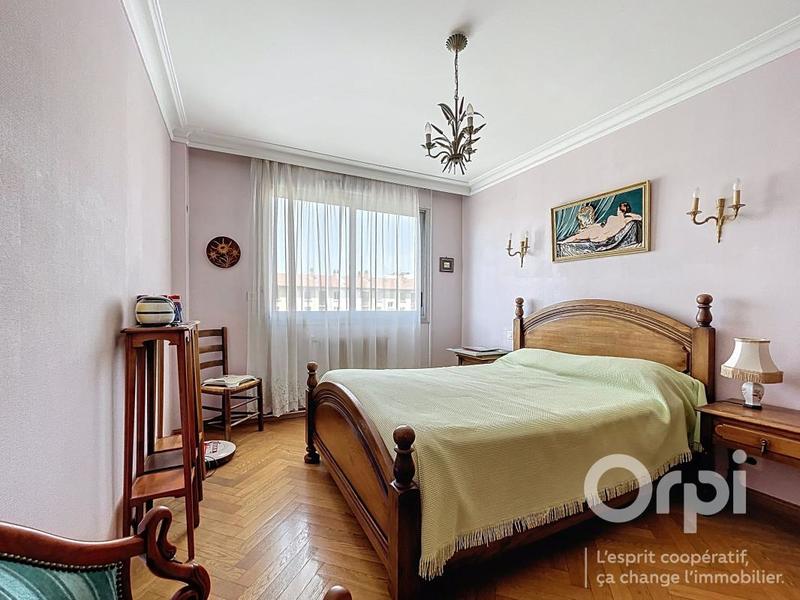 Appartement - 96 m² - 4 pièces