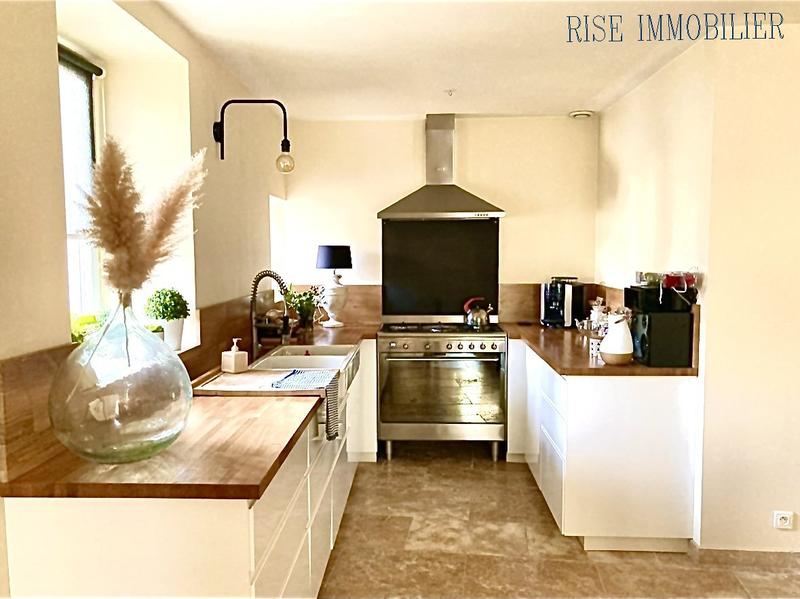 Maison - 199 m² - 6 pièces