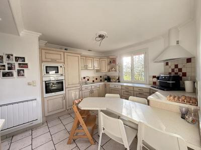 Maison - 122 m² - 6 pièces