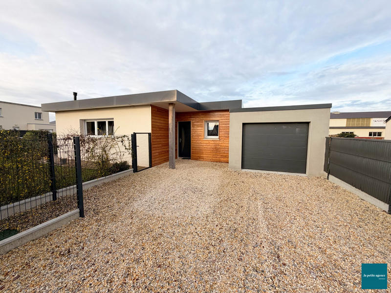 Maison - 77 m² - 3 pièces